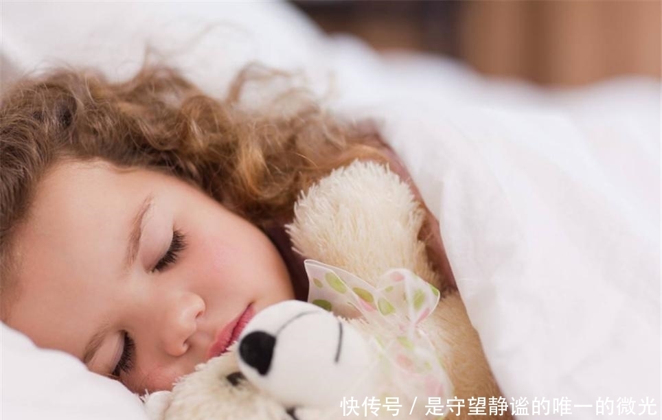 放在心上|孩子常用这3种“睡姿”睡觉，暗示未来的性格，家长别不放在心上