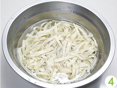 花几块钱做一盘爽口开胃菜,5分钟就上桌,简单、好吃、开胃