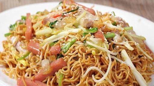 己在家做|教你在家做炒面,几步就上桌,劲道又爽滑,一家老少都爱吃