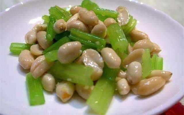 香干芹菜|芹菜和它一起吃就是在吃“毒药”,别再傻吃了,赶紧倒掉吧