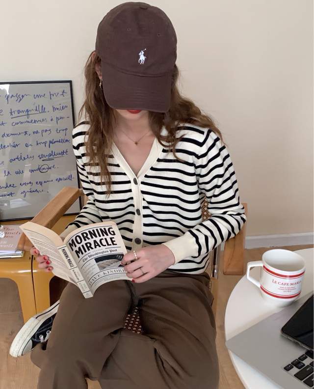 阔腿裤|入秋后不要瞎打扮,今年流行“条纹针织开衫+直筒裤”,显瘦洋气