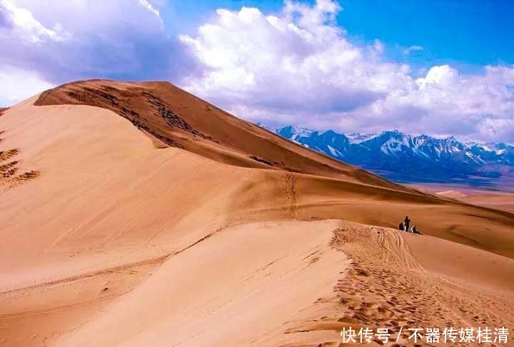 在天山脚下，有一座宝藏小城，名气虽不如伊犁，但美景如画卷