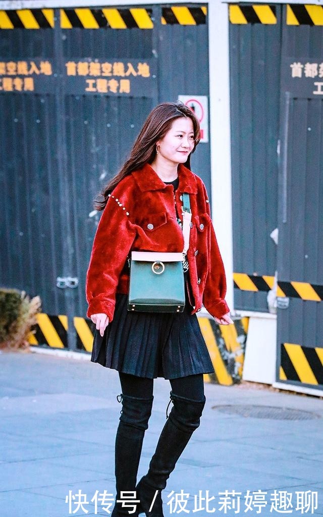 提升|街拍:不断提升自己对时尚的领悟,那么你也会获得属于自己的进步