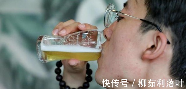 期门穴|57岁大哥喝酒32年,肝脏依旧健康红润,或是因为酒后2件事做得好!