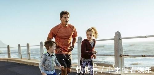 幼童|又一起悲剧:4岁幼童闷死在校车内!自救方式家长一定要教会孩子