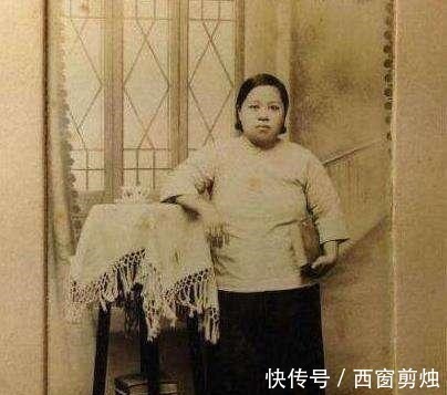 送终!18岁嫁给著名才子,太丑的她被冷落一生,去世后只有情敌为她送终!