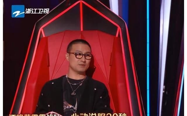 中国好声音:小导师表现各不同,黄霄云存在感较低,张碧晨很自然