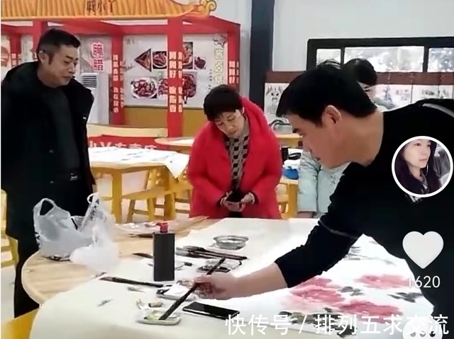 奇奇@姚师兵与许敏逛画展,朋友画艺精湛让她入迷,姚威:让奇奇学画画