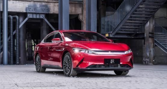 宋pro|23万起+全球首款搭载华为5G技术+刀片电池!网友:比亚迪汉值得买