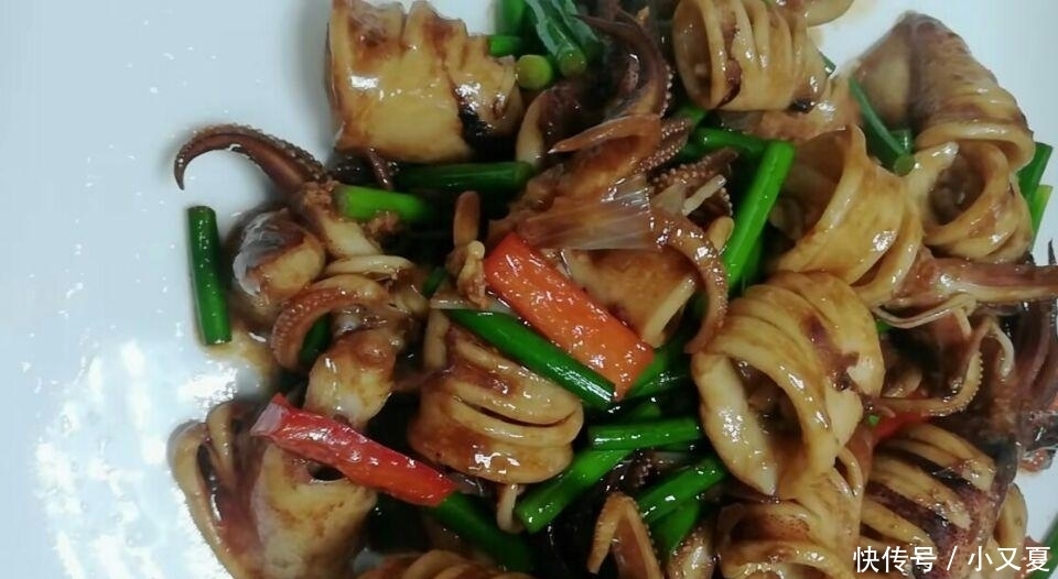 冬天最馋蒜臺,我隔3差5做一次,搭配此物鲜美开胃,杀菌防感冒