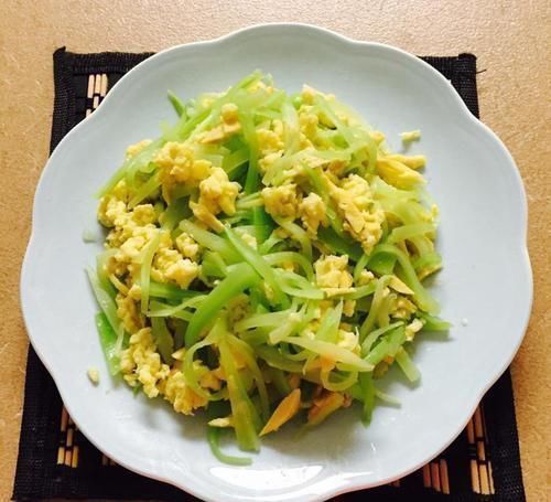 失眠|真正的“安神菜”就是它,每天炒一盘,失眠好了,一觉睡到天亮