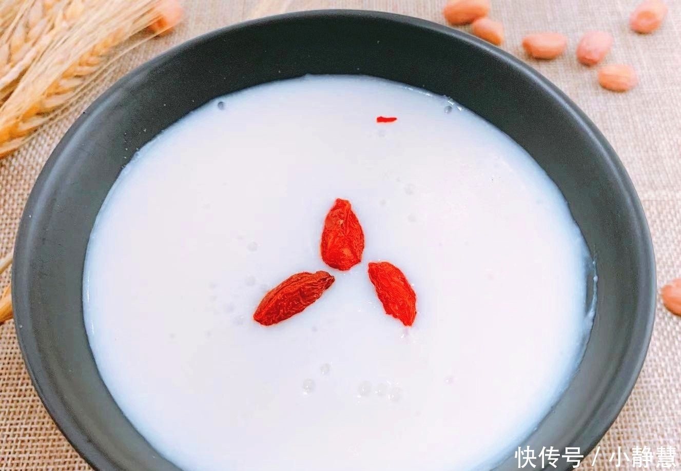 花生和此物是天生一对,每周吃2次,皮肤光滑不长皱纹,裸妆也美