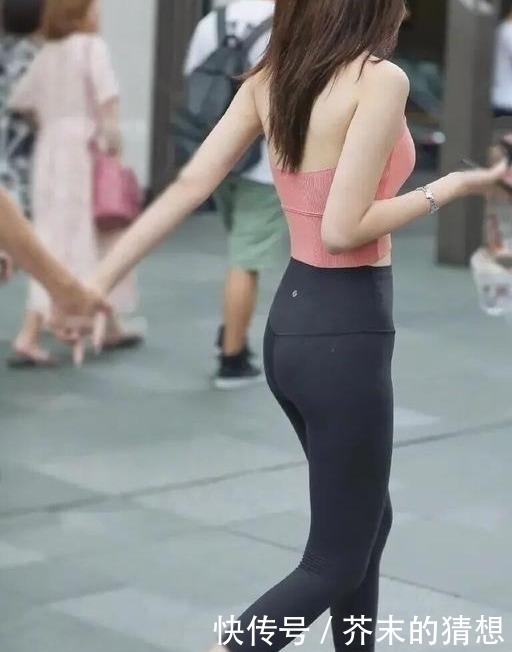 穿着方式|抛开短裙的枷锁,打底裤翻身做主人,显瘦时尚,非常容易凹造型