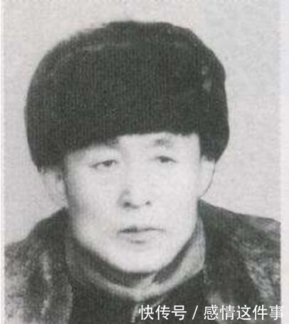 黄金|他是我军军长，在部队打散后带着黄金离队，后自首又当上军区司令