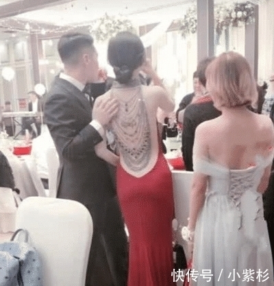 “最美背影”新娘火了,新郎上辈子拯救了银河系?转过身后扎心了