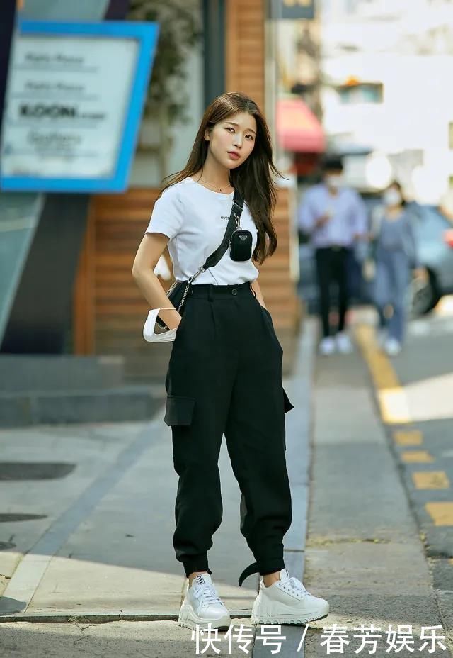 看街拍找灵感韩国女生的“夏日穿搭”好时髦,每套都想照着穿