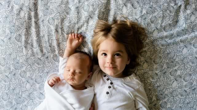 1岁内宝宝有7个猛涨期,抓住了能多长几公分,错过要等到青春期