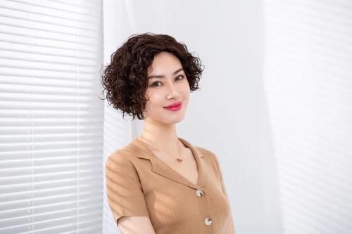 时尚妈妈|时尚妈妈假发，遮白发显年轻一步到位