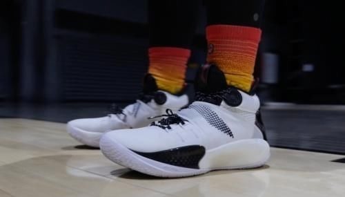 保护性 顶级的舒适体验+无死角的实战性能!可有名无实的它还能叫“音速”吗?