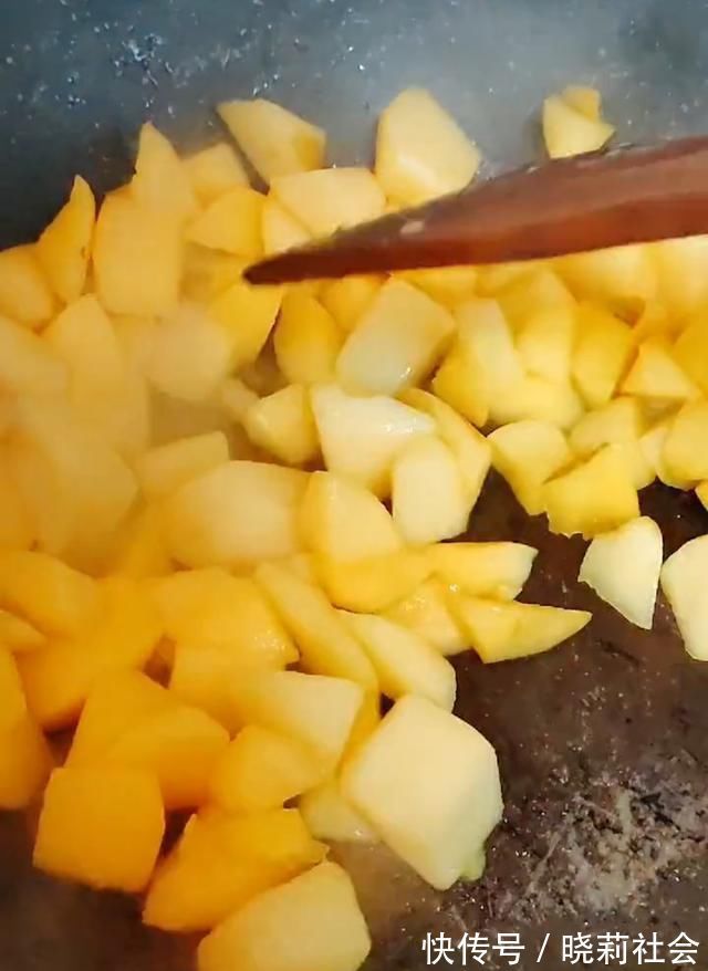 最通便的水果不是香蕉而是它，便秘的人，吃它隔天拉出黑臭巨便