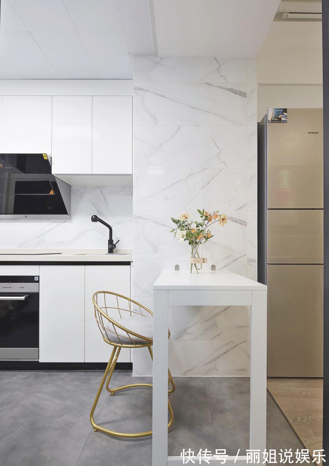 储物区|离婚分了一套52㎡小户型,带着孩子一起生活,单亲妈妈应该更坚强