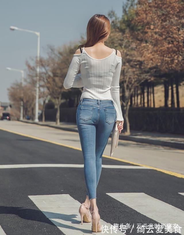 牛仔裤 苗条丽人穿搭牛仔裤,气质高雅很有女人味,时髦有个性!