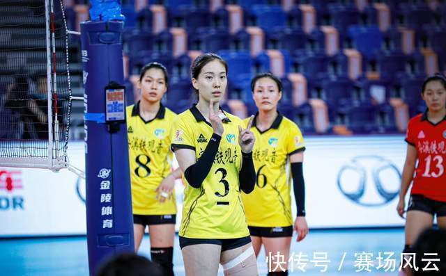 陳佩妍|四局大戰(zhàn)7人得分上雙！17歲小將砍下20分立功，鄭益昕迎來(lái)2幫手