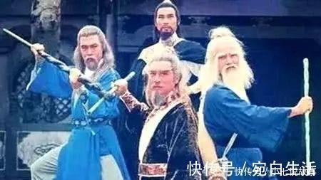 实力|明教中有一神秘高手,武功超越张无忌,却始终隐藏实力,很奇怪