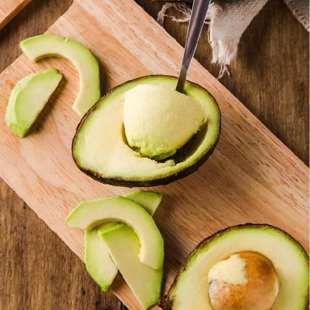 多大的宝宝可以吃牛油果?