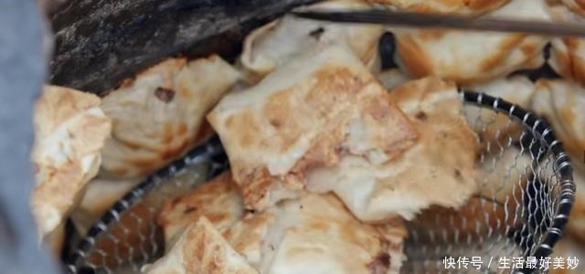 一天能卖2000个的烤包子,到底有多好吃吃了一次后我服了~