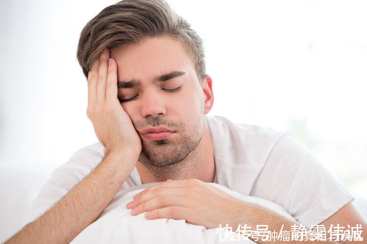 睡眠时间|经常失眠或半夜醒来?5个沾床就睡的小技巧,解救“失眠星人”