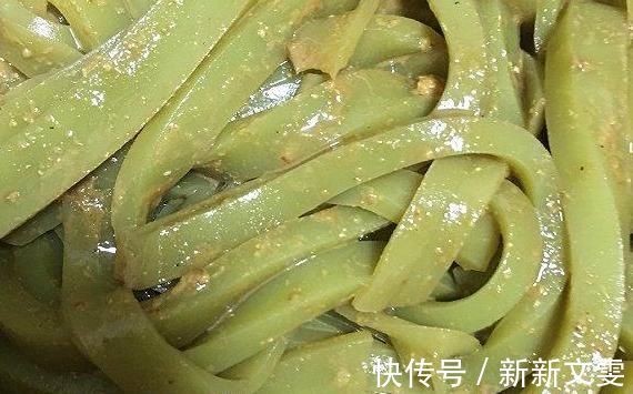 凉拌凉粉|一种降火解毒的美食,隔三差五吃上一盘,开胃解馋,给肠道洗洗澡
