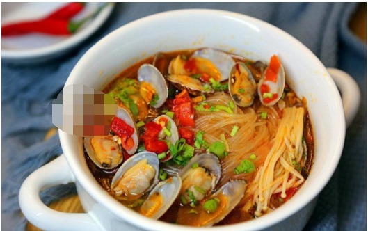 粉丝和它一起煮,特别鲜美,成本几块钱就够