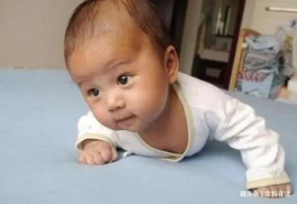 宝妈|6个月内的宝宝,若还不会做这4个动作,就可能是发育出问题了