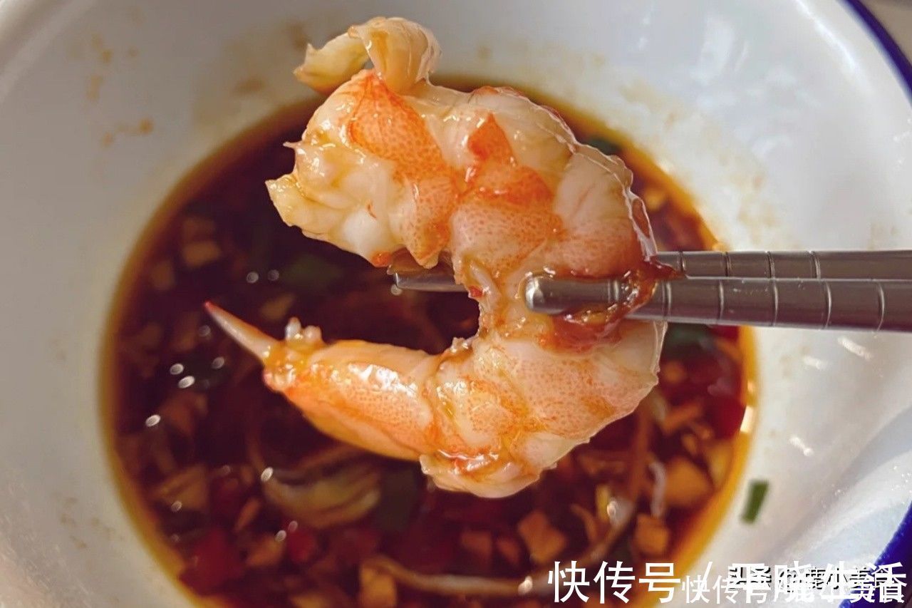 大虾|白灼虾该煮多久?冷水煮还是沸水煮?教你技巧,虾肉弹嫩爽口无腥