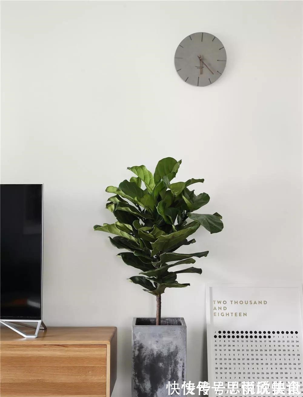 北欧风|127㎡休闲北欧风,卫生间超大的镜面柜,舒适明亮