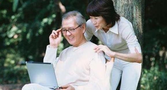 老年人|年纪到了会有“老人臭”，平时常做3件事，一天一天的减少臭味！