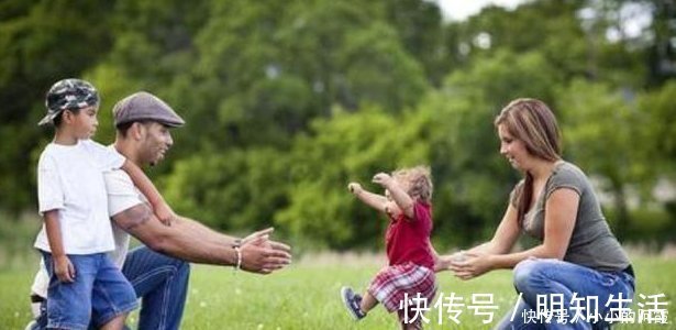 出息|养育男孩要三不管,现在调皮将来更易有出息,父母可别太严格
