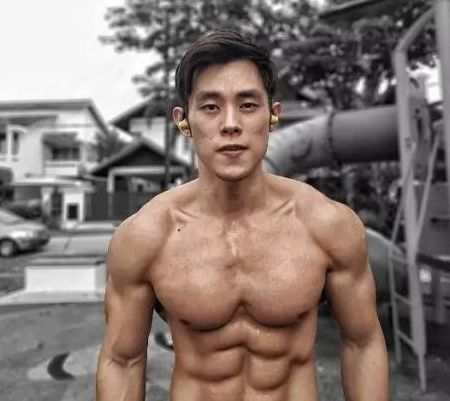 增肌|做俯卧撑练胸与用杠铃卧推练胸相比，这3点告诉你肌肉差距有多大