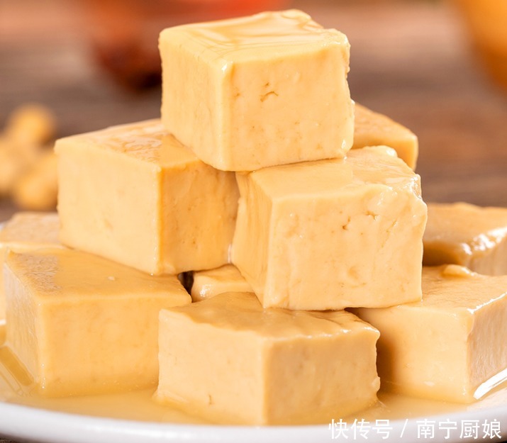 腐乳有白腐乳和红腐乳,买哪一种好?看完文章长知识了,别纠结了