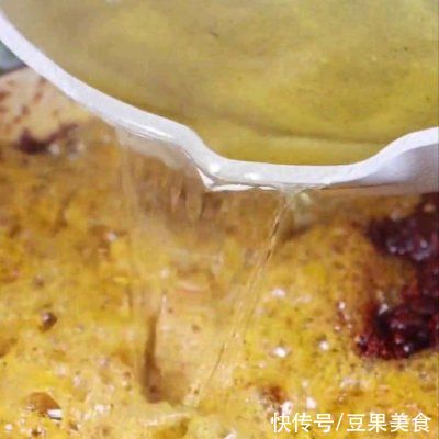 好吃|辣椒油这么做，又红又香又好吃