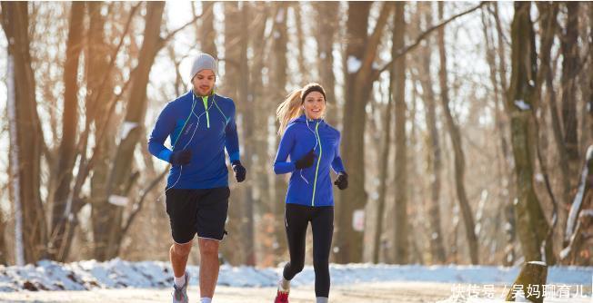 控制血糖,糖尿病人怎么运动?医生的3条建议,很受益