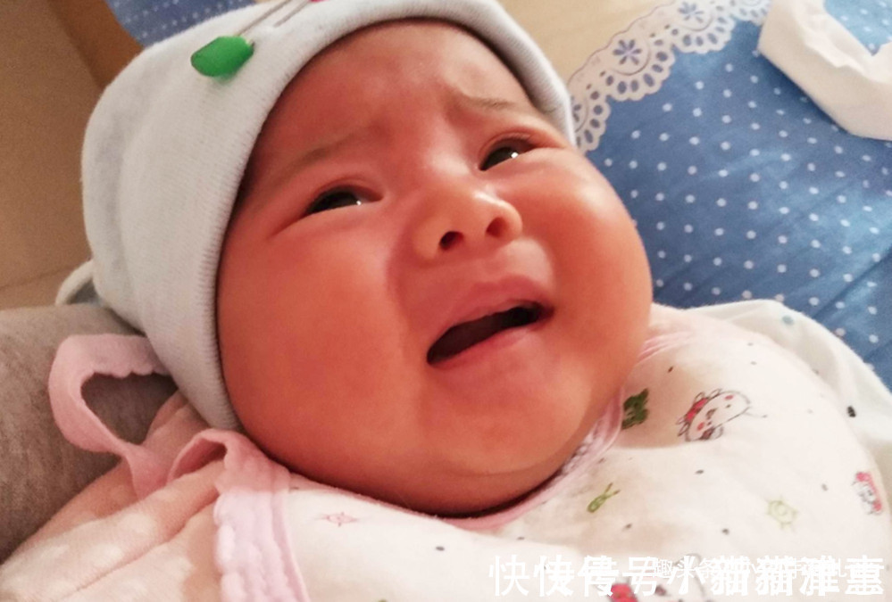 辅食|宝宝8个月还没长牙,不要只想着补钙,这四种情况也影响长牙早晚