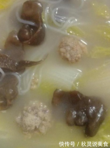 秋冬季节怎么能少了此汤此汤营养价值高，还不长肉上桌被抢光
