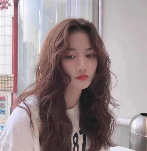 牙齿|女生若有这些特点，可以说是标准的“耐看脸”，颜值高还看不腻