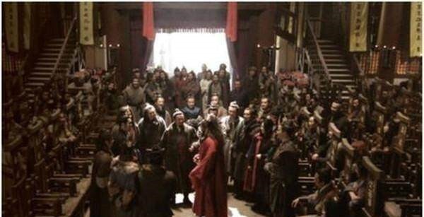 此人是梁山地妖星,地煞中资格最老,本领低微却有大优点