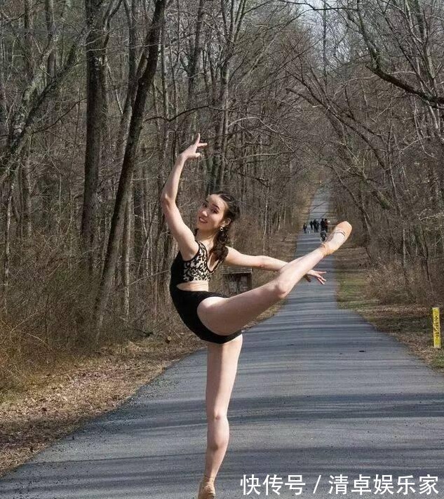 眼镜蛇式|瘦腰瑜伽助你打造纤细小蛮腰 狂甩秋膘还你玲珑身体曲线