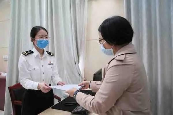 联络员|“秒出”！ 南宁原产地签证进入5G时代的“速度与激情”