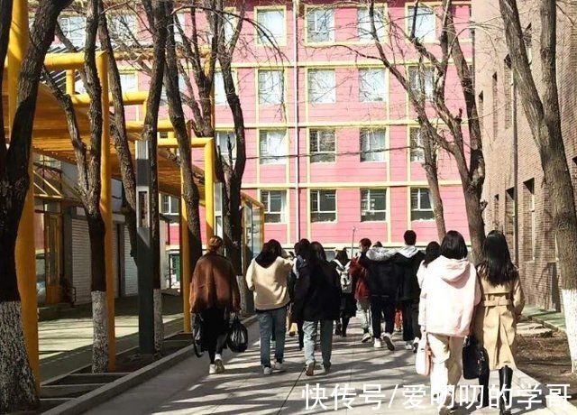 北京冬奥会|让人意外，“雪容融”设计者是一个大三学生，母校还不是重点名校