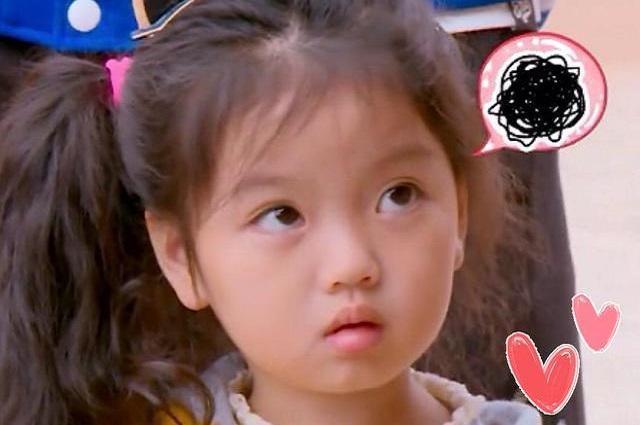 還記得萌娃阿拉蕾嗎?4年后的近照曝光,網(wǎng)友:眼睛不敢認(rèn)了